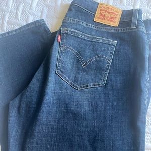 Levi’s Boyfriend Jeans